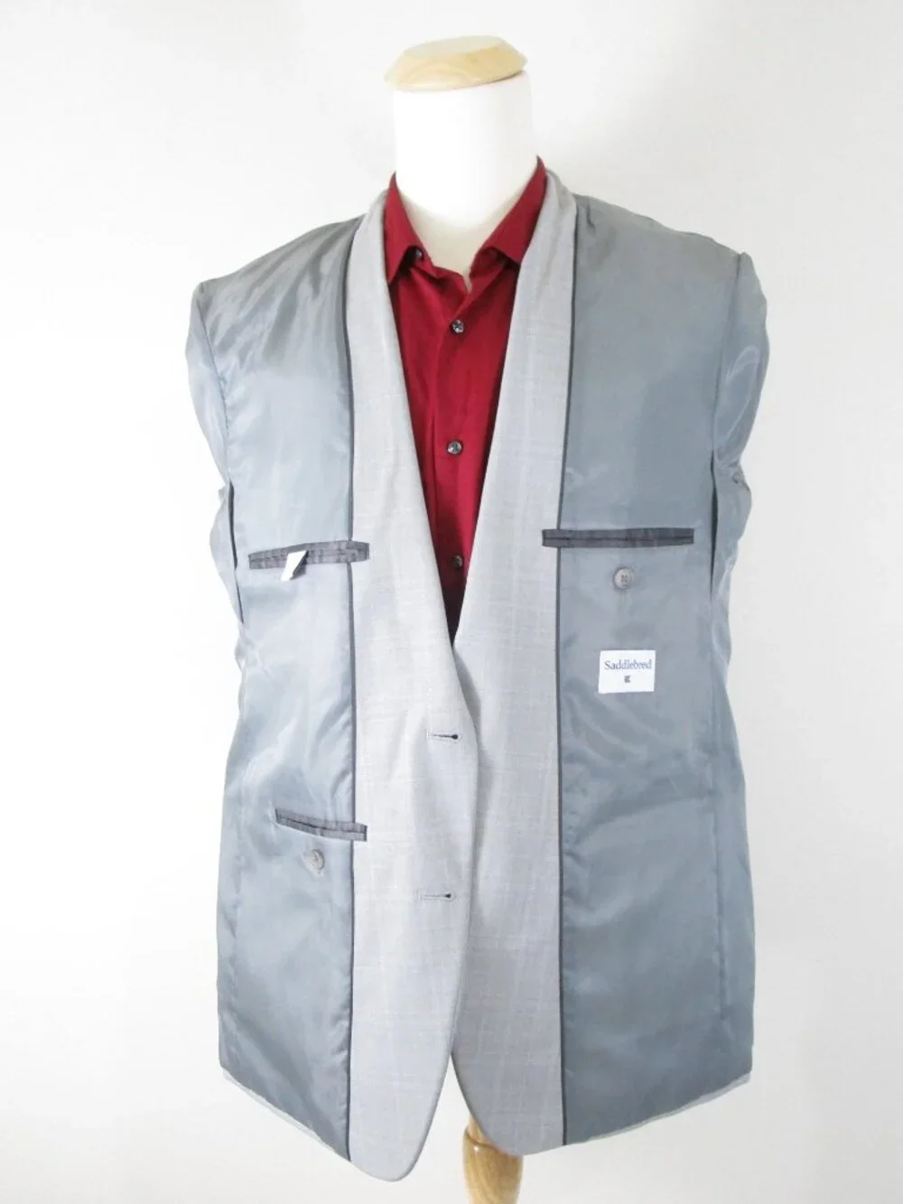 Saddlebred Mens Light Gray Plaid Two Button Suit Size 44R Pants 36 X 30